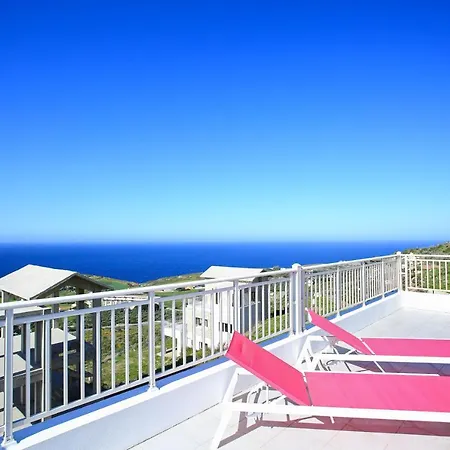 Villa With 180 Degree Sea View - Sleeps 2-6
