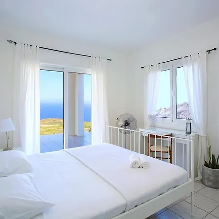 With 180 Degree Sea View - Sleeps 2-6 *